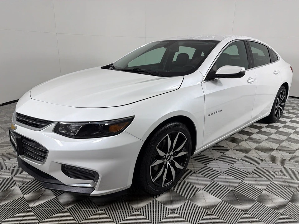 2017 Chevrolet Malibu - Image 9 of 12