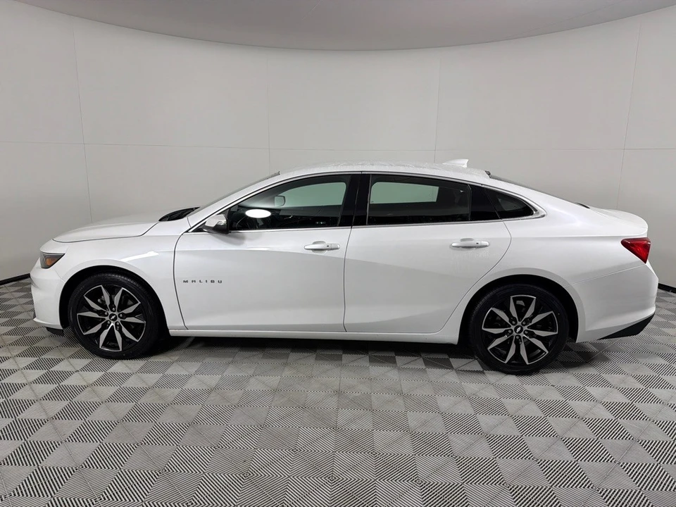 2017 Chevrolet Malibu - Image 8 of 12