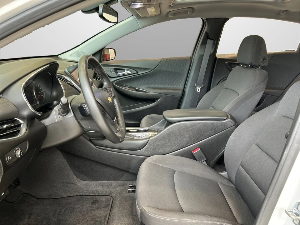2017 Chevrolet Malibu - Image 9 of 12