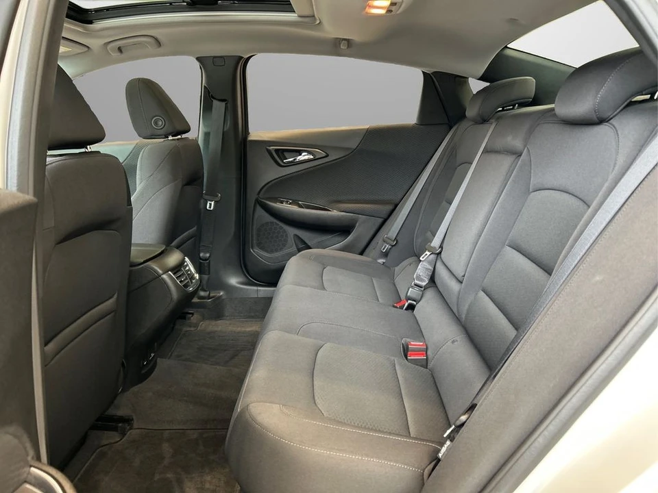 2017 Chevrolet Malibu - Image 10 of 12