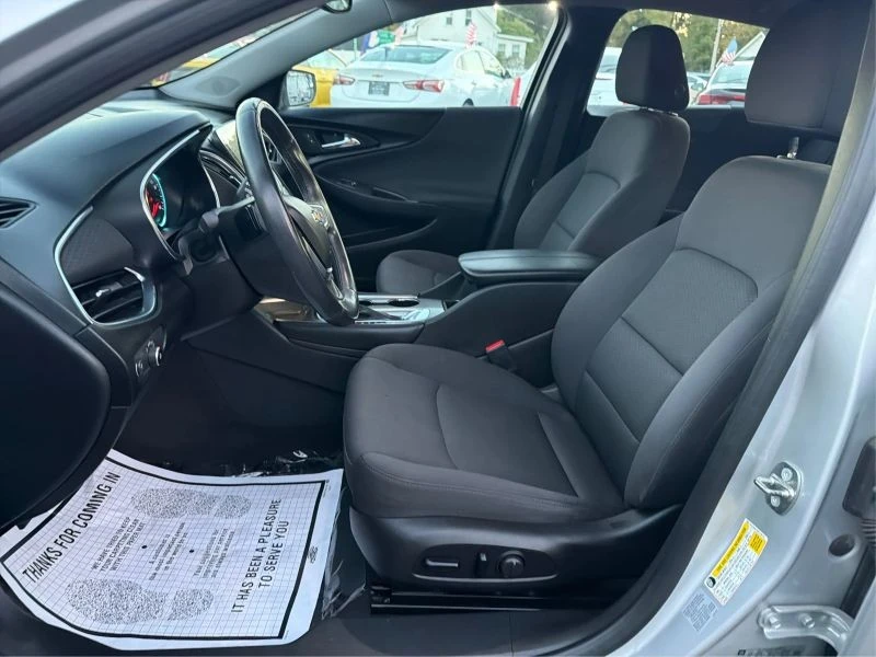 2017 Chevrolet Malibu - Image 9 of 12