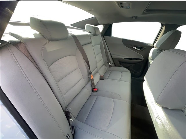 2017 Chevrolet Malibu - Image 19 of 21