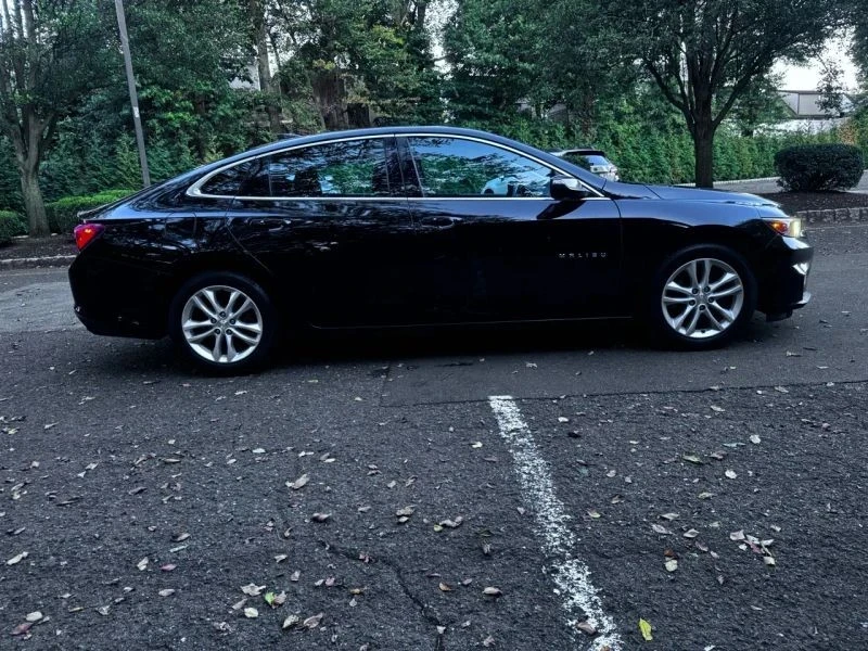 2017 Chevrolet Malibu - Image 8 of 12
