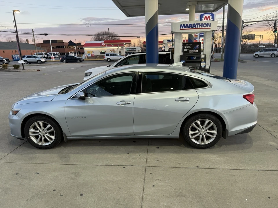 2017 Chevrolet Malibu - Image 3 of 7