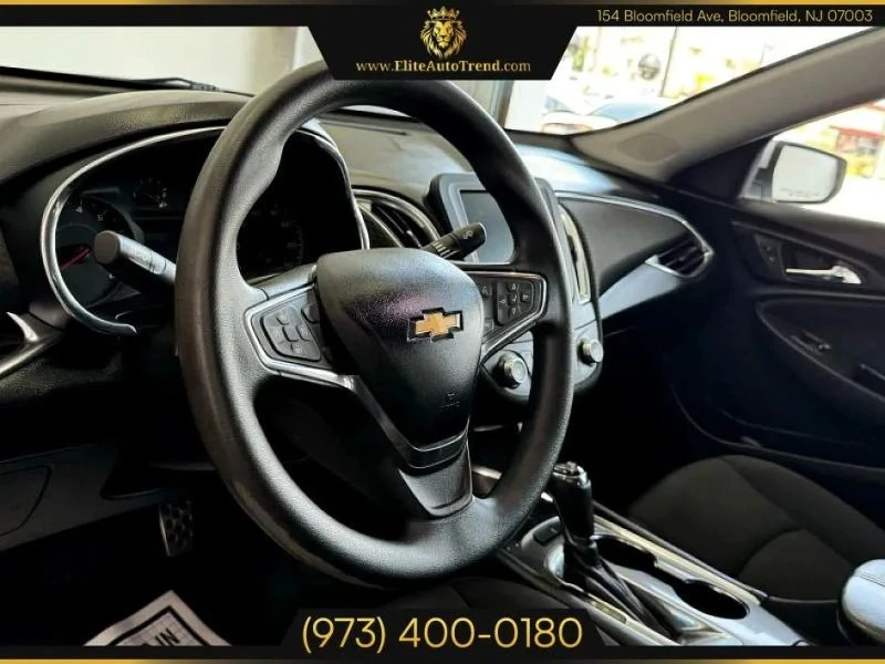 2017 Chevrolet Malibu - Image 9 of 12