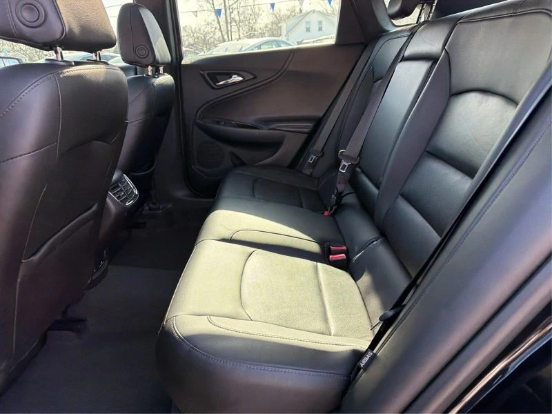 2017 Chevrolet Malibu - Image 10 of 12