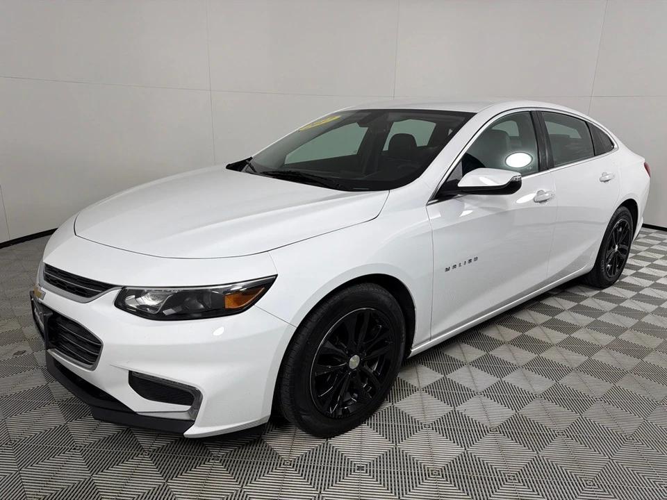 2017 Chevrolet Malibu - Image 9 of 12