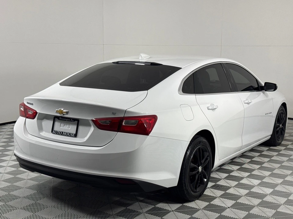 2017 Chevrolet Malibu - Image 5 of 12