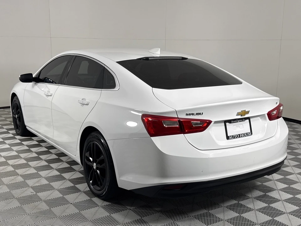 2017 Chevrolet Malibu - Image 7 of 12