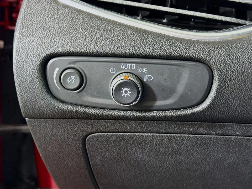 2017 Chevrolet Malibu - Image 11 of 21
