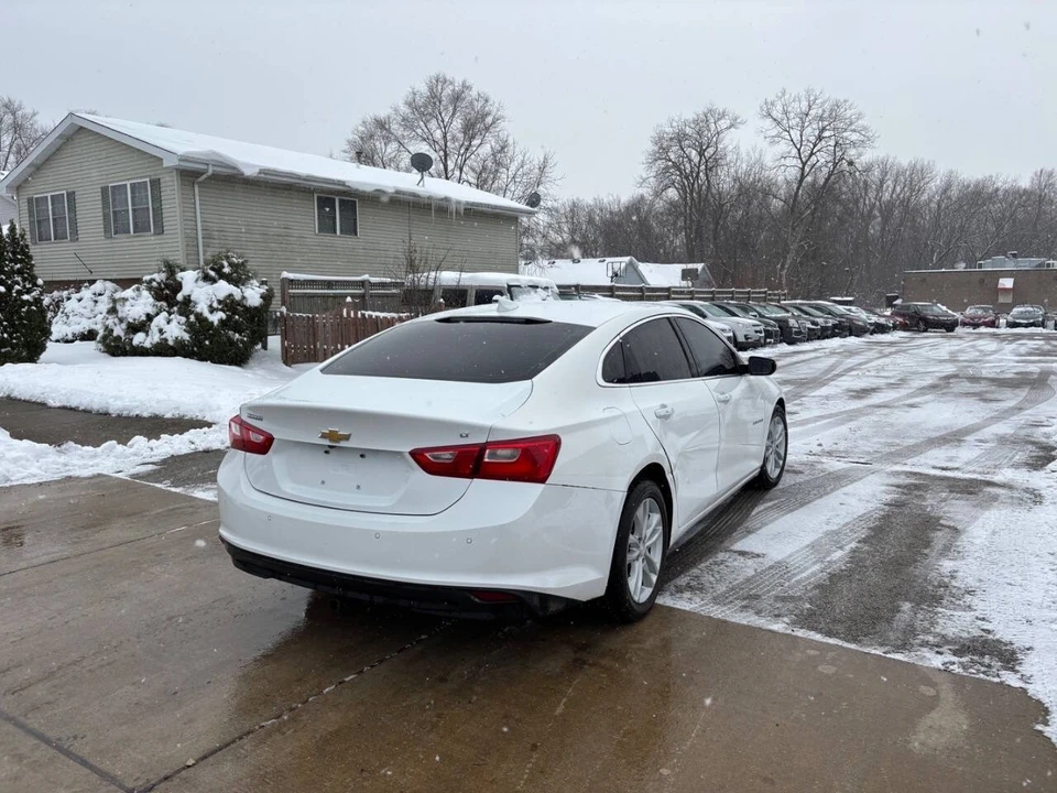 2017 Chevrolet Malibu - Image 9 of 21