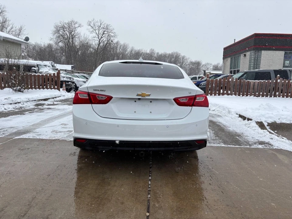 2017 Chevrolet Malibu - Image 11 of 21