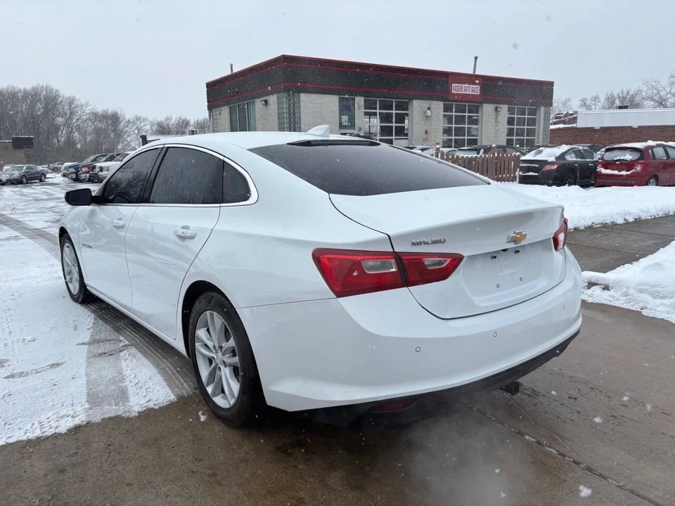2017 Chevrolet Malibu - Image 14 of 21