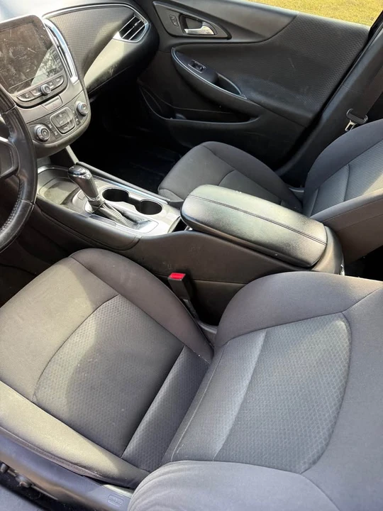 2017 Chevrolet Malibu - Image 9 of 11