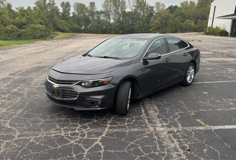 2017 Chevrolet Malibu - Image 6 of 11