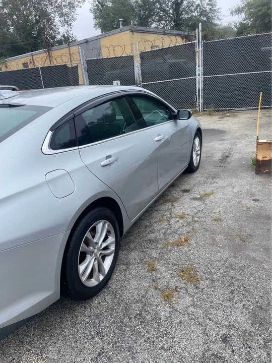 2017 Chevrolet Malibu - Image 10 of 16