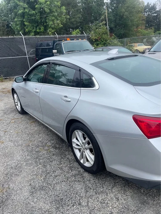 2017 Chevrolet Malibu - Image 7 of 16
