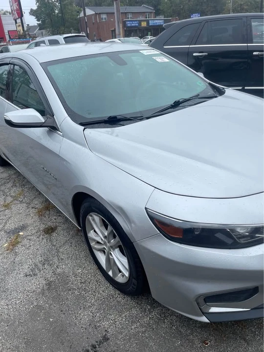 2017 Chevrolet Malibu - Image 9 of 16