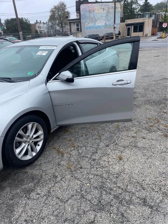 2017 Chevrolet Malibu - Image 4 of 16