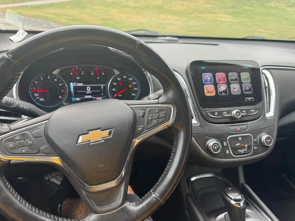 2017 Chevrolet Malibu - Image 8 of 11