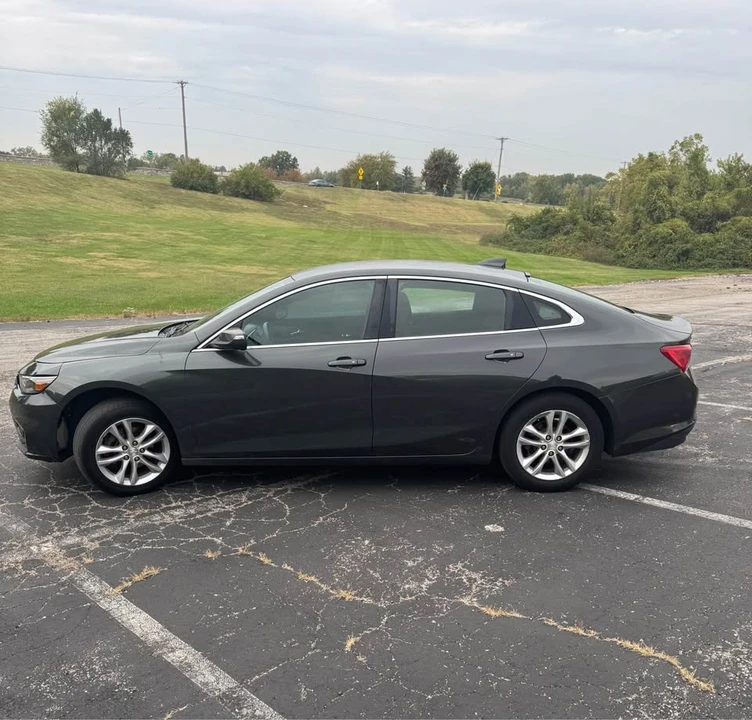 2017 Chevrolet Malibu - Image 5 of 11