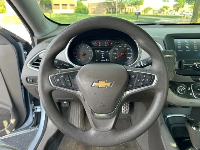 2017 Chevrolet Malibu - Image 19 of 21