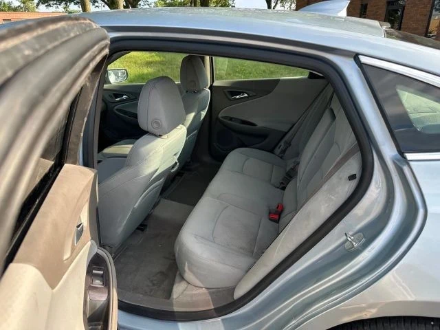 2017 Chevrolet Malibu - Image 14 of 21