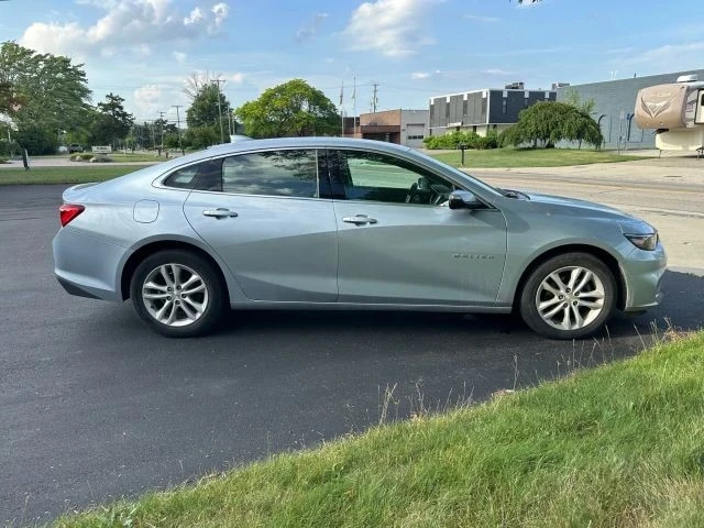2017 Chevrolet Malibu - Image 4 of 21