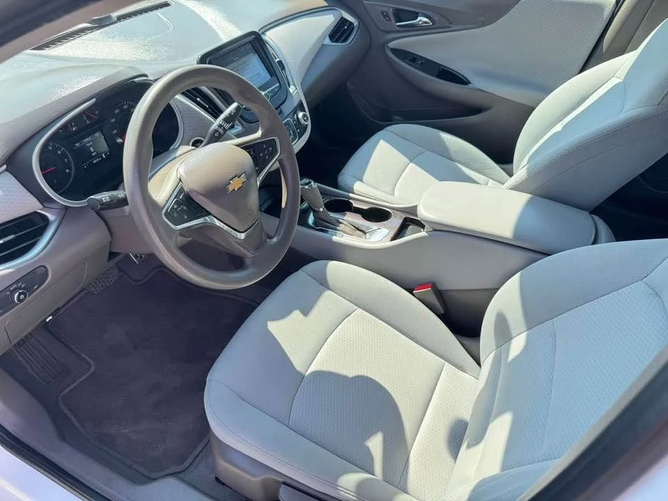 2017 Chevrolet Malibu - Image 4 of 9