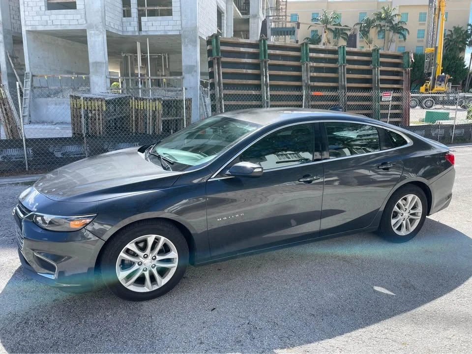 2017 Chevrolet Malibu - Image 2 of 7