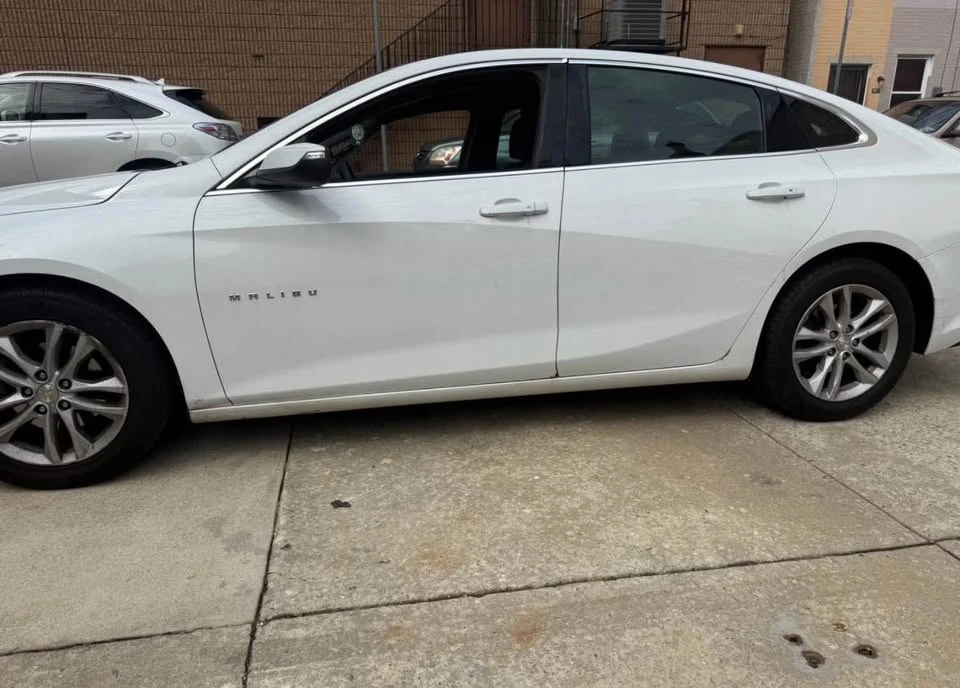2017 Chevrolet Malibu - Image 3 of 10