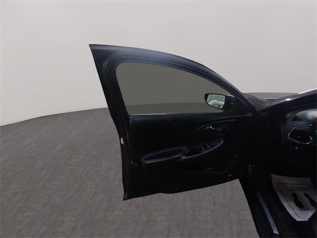 2017 Chevrolet Malibu - Image 11 of 21