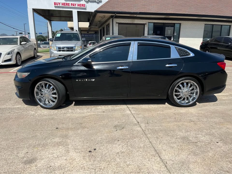 2017 Chevrolet Malibu - Image 2 of 8