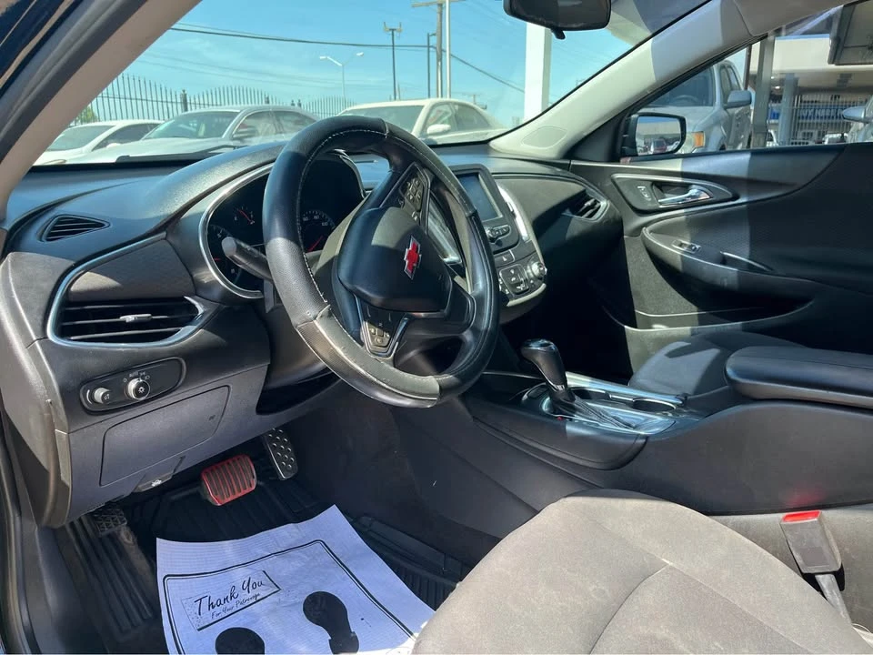 2017 Chevrolet Malibu - Image 7 of 8