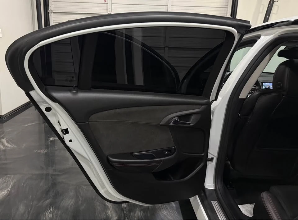 2017 Chevrolet SS - Image 14 of 18