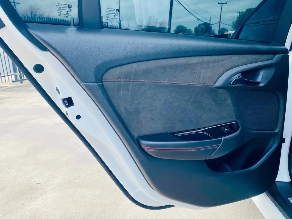 2017 Chevrolet SS - Image 17 of 20