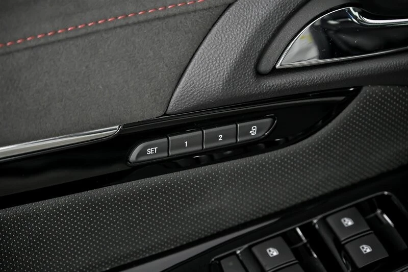 2017 Chevrolet SS - Image 20 of 21