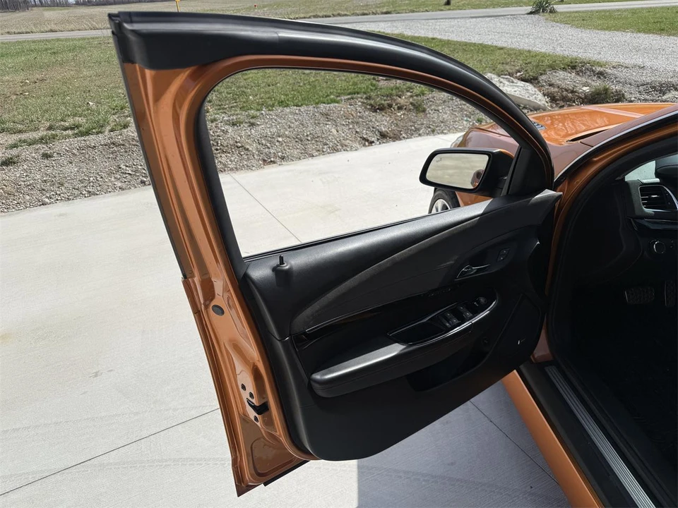 2017 Chevrolet SS - Image 23 of 31