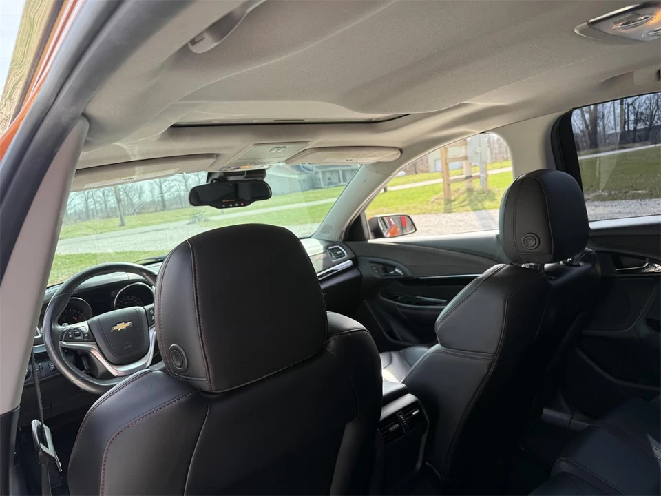 2017 Chevrolet SS - Image 25 of 31
