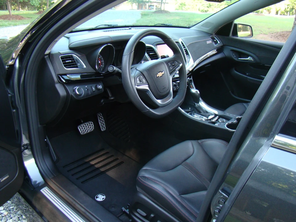 2017 Chevrolet SS - Image 17 of 31