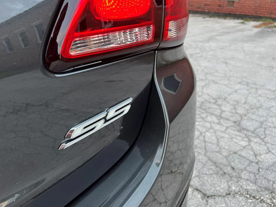 2017 Chevrolet SS - Image 28 of 31