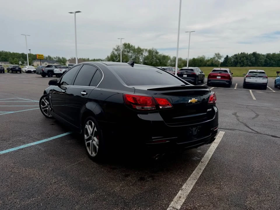 2017 Chevrolet SS - Image 2 of 18
