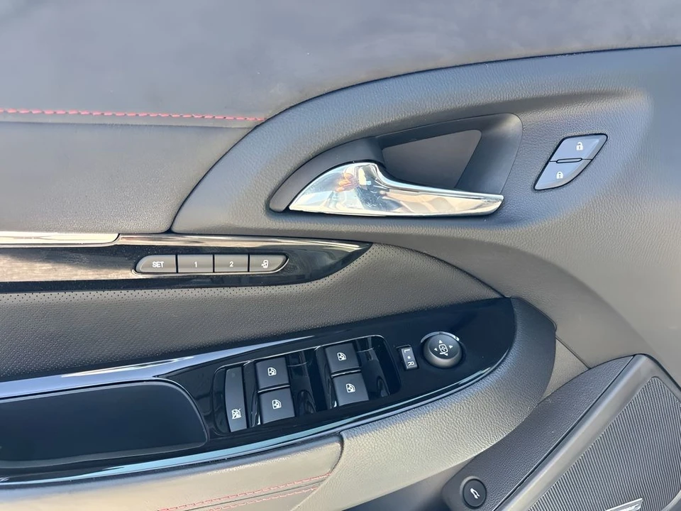 2017 Chevrolet SS - Image 19 of 25