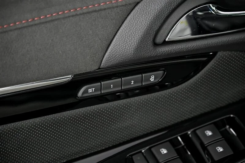 2017 Chevrolet SS - Image 20 of 21