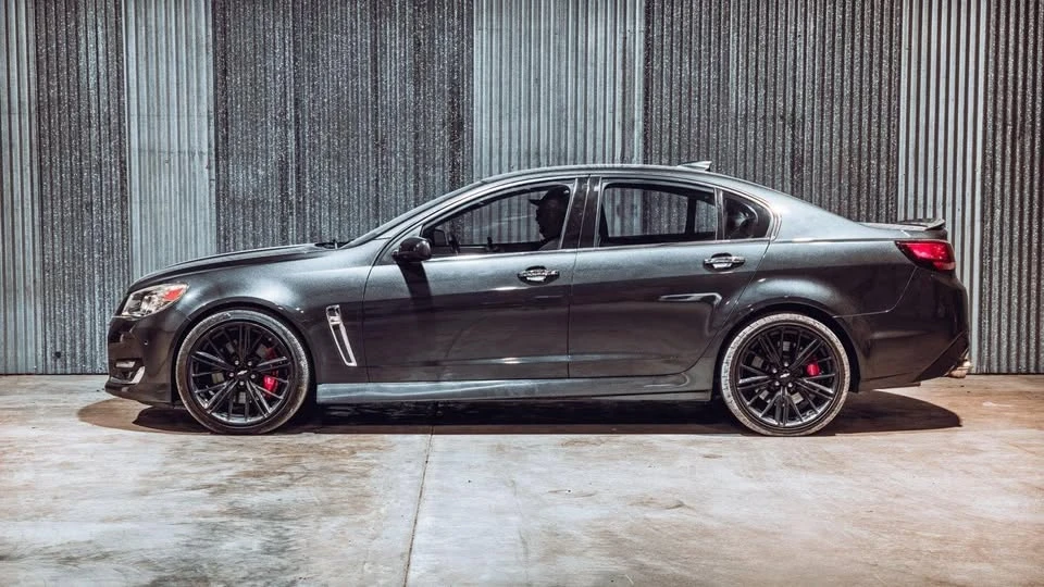 2017 Chevrolet SS - Image 2 of 18