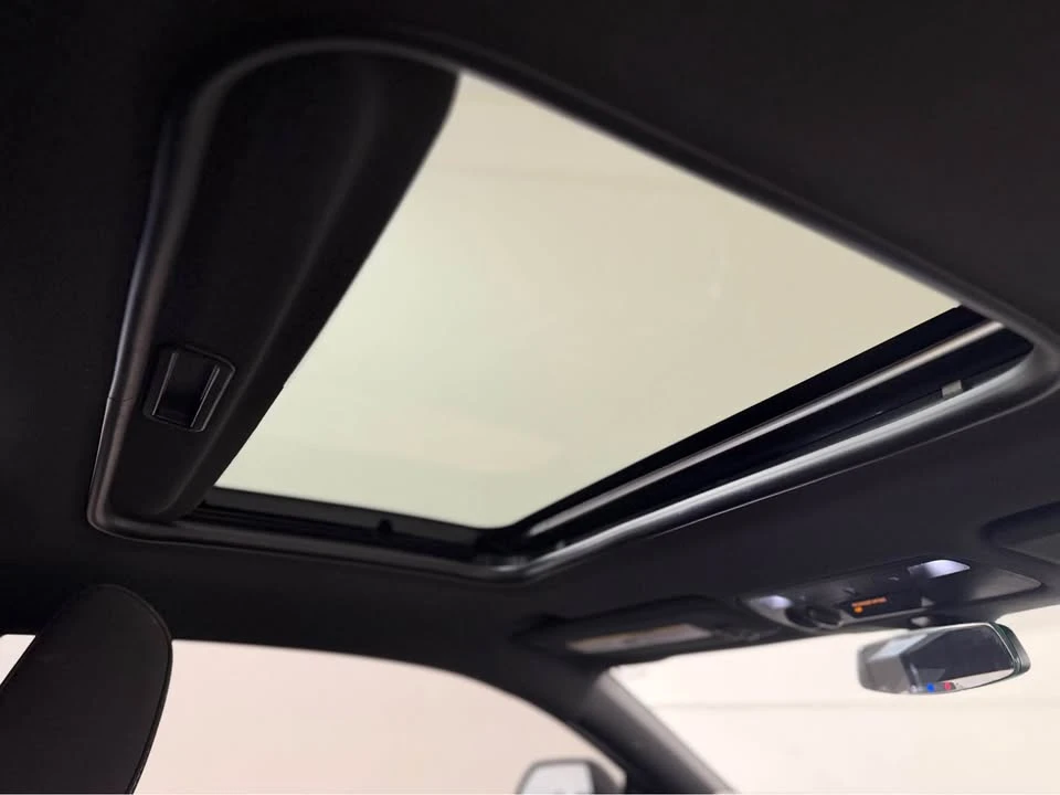 2017 Chevrolet SS - Image 13 of 16