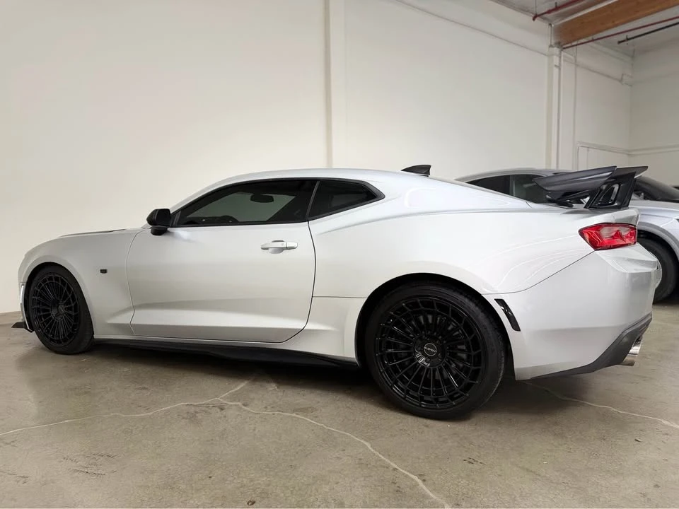 2017 Chevrolet SS - Image 7 of 16