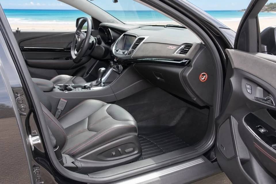 2017 Chevrolet SS - Image 12 of 20