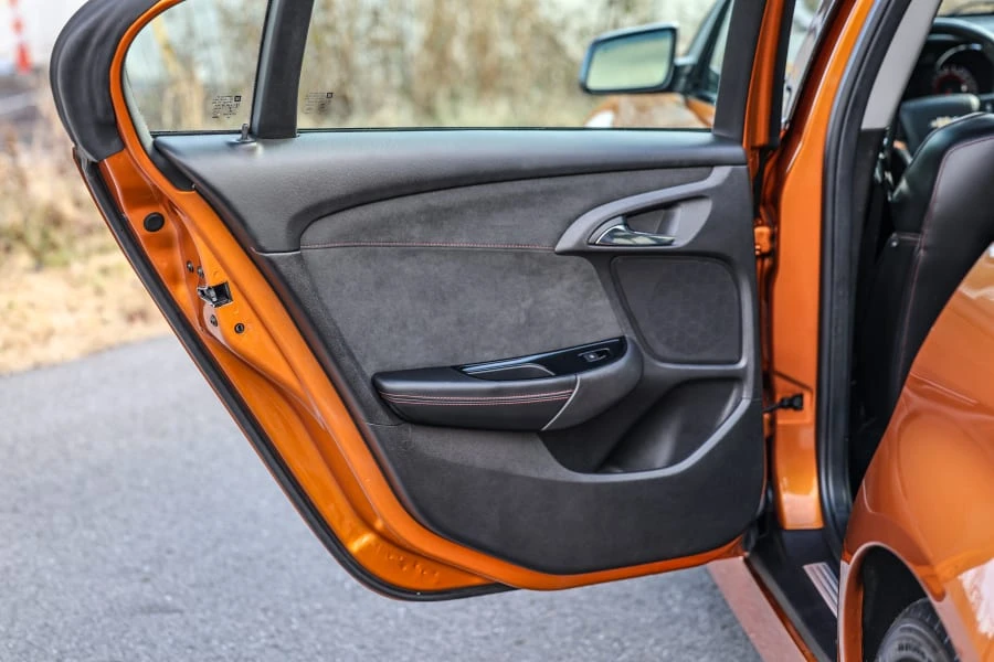 2017 Chevrolet SS - Image 27 of 31