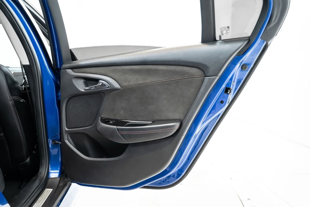 2017 Chevrolet SS - Image 26 of 31
